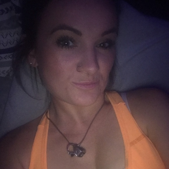 Meet your Posher, Caitlyn - Picture 2 of 6